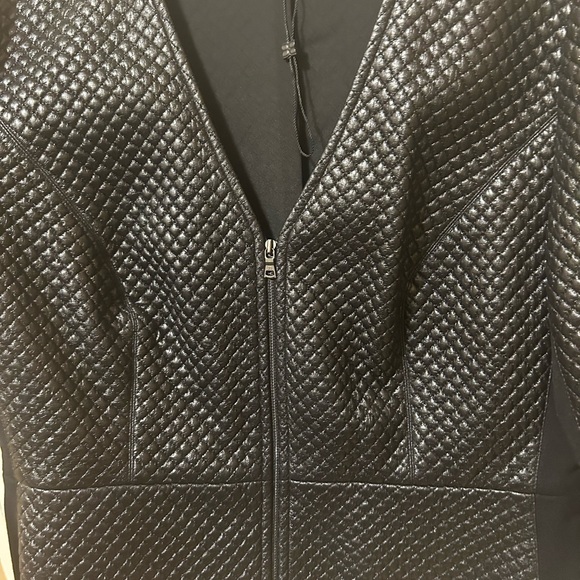 Bcbg faux leather peplum style jacket blazer. - Picture 5 of 7